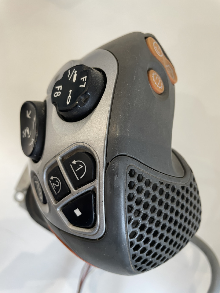 Claas Arion - joystick sterowanie 0011467450 - Fahrerhaus und Interieur für Landmaschine: das Bild 2 Claas Arion - joystick sterowanie 0011467450 - Fahrerhaus und Interieur für Landmaschine: das Bild 2