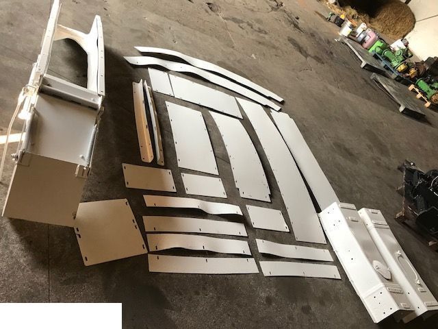 Claas Jaguar 930 940 960 980 - Końcówka Tunelu - Karosserie und Außen für Feldhäcksler: das Bild 5 Claas Jaguar 930 940 960 980 - Końcówka Tunelu - Karosserie und Außen für Feldhäcksler: das Bild 5