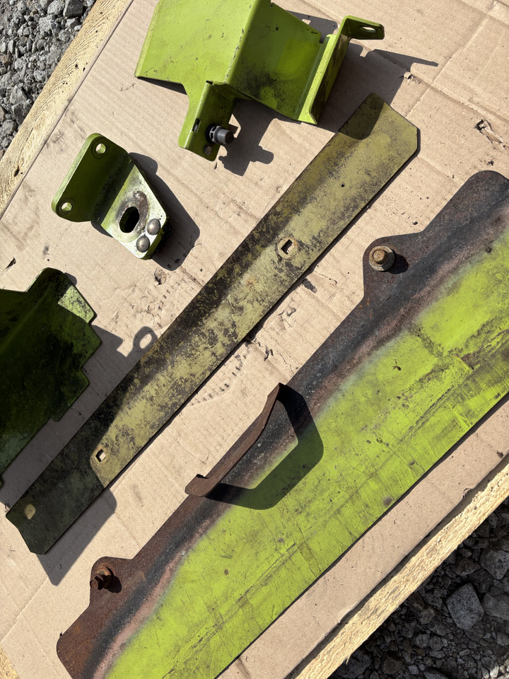 Claas Jaguar 970 - obudowy metalowe - Aeropack/ Spoiler für Mähdrescher: das Bild 3 Claas Jaguar 970 - obudowy metalowe - Aeropack/ Spoiler für Mähdrescher: das Bild 3