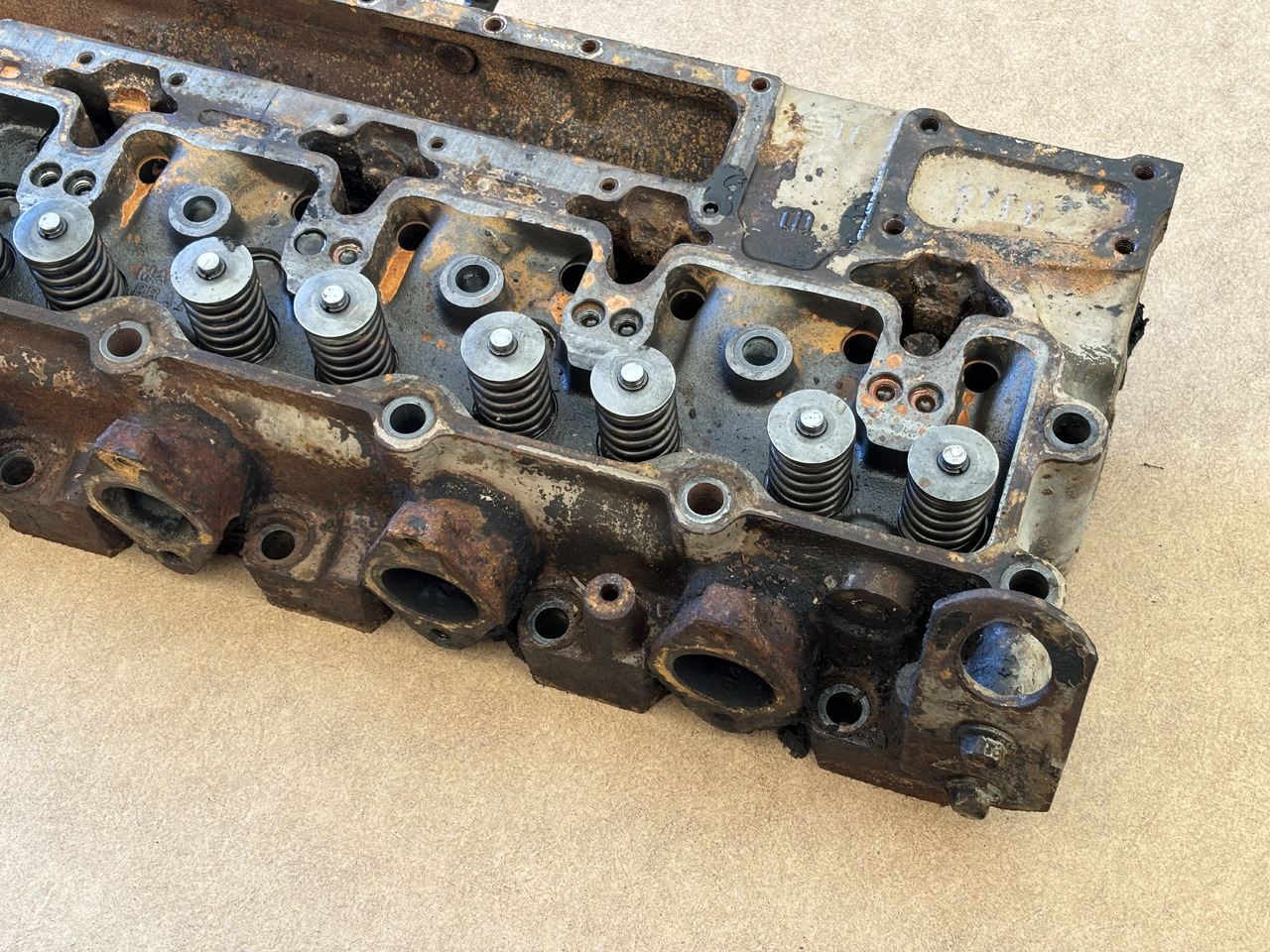Cummins 6CT 6CT8.3 6C8.3 Głowica Cylindra j925642 3936180 - Zylinderkopf: das Bild 3 Cummins 6CT 6CT8.3 6C8.3 Głowica Cylindra j925642 3936180 - Zylinderkopf: das Bild 3