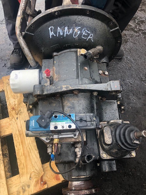 International Transmission 460 164 - Transmission für Landmaschine: das Bild 1 International Transmission 460 164 - Transmission für Landmaschine: das Bild 1