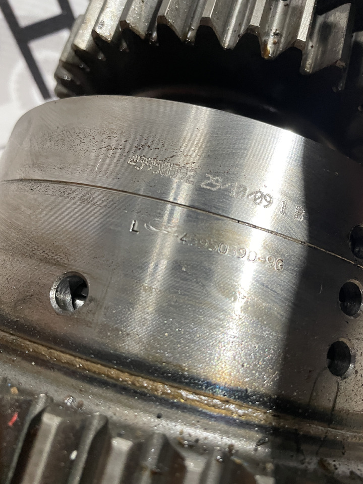 JCB Fastrac - wałek kosz skrzyni biegów 459/50592 - Getriebe und Teile für Traktor: das Bild 2 JCB Fastrac - wałek kosz skrzyni biegów 459/50592 - Getriebe und Teile für Traktor: das Bild 2