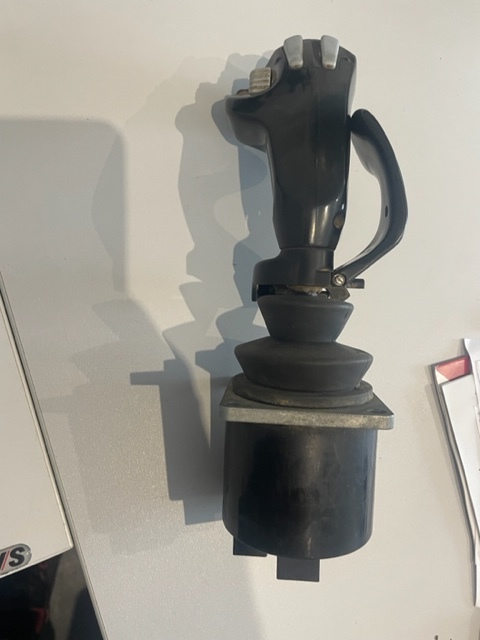 John Deere 3420 Joystick | Dźojstik AZ61613 - Schalthebel für Traktor: das Bild 1 John Deere 3420 Joystick | Dźojstik AZ61613 - Schalthebel für Traktor: das Bild 1