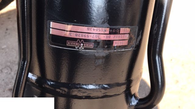 John Deere 3420 - Siłownik Poziomowania - Hydraulikzylinder für Teleskoplader: das Bild 1 John Deere 3420 - Siłownik Poziomowania - Hydraulikzylinder für Teleskoplader: das Bild 1