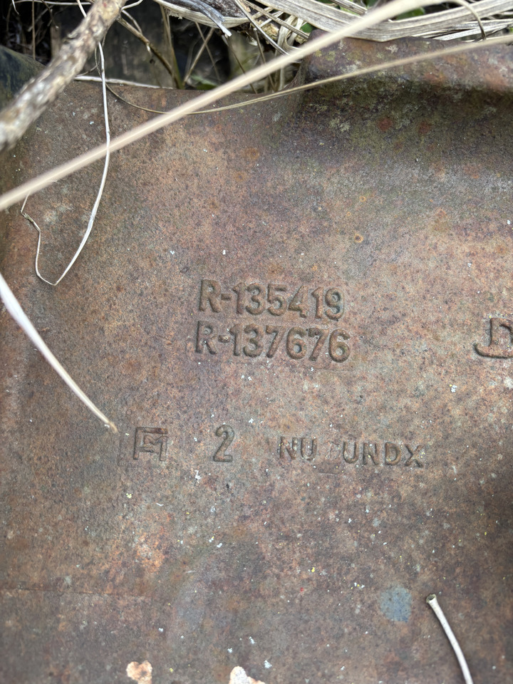 John Deere 5403 5415 5615 5715 5603 - support osi przedniej R135419 R137676 - Vorderachse: das Bild 2 John Deere 5403 5415 5615 5715 5603 - support osi przedniej R135419 R137676 - Vorderachse: das Bild 2