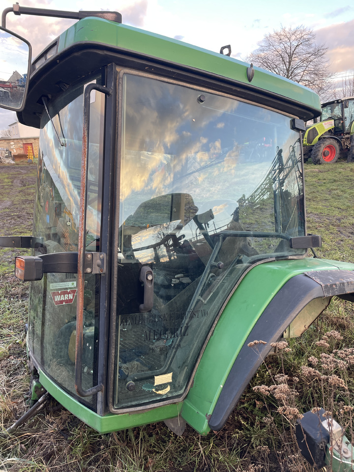 John Deere 8210 - kabina dach fotel błotniki plastiki lampy - Fahrerhaus für Landmaschine: das Bild 1 John Deere 8210 - kabina dach fotel błotniki plastiki lampy - Fahrerhaus für Landmaschine: das Bild 1