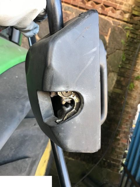 John Deere - Drzwi Klamka - Tür und Teile für Landmaschine: das Bild 1 John Deere - Drzwi Klamka - Tür und Teile für Landmaschine: das Bild 1