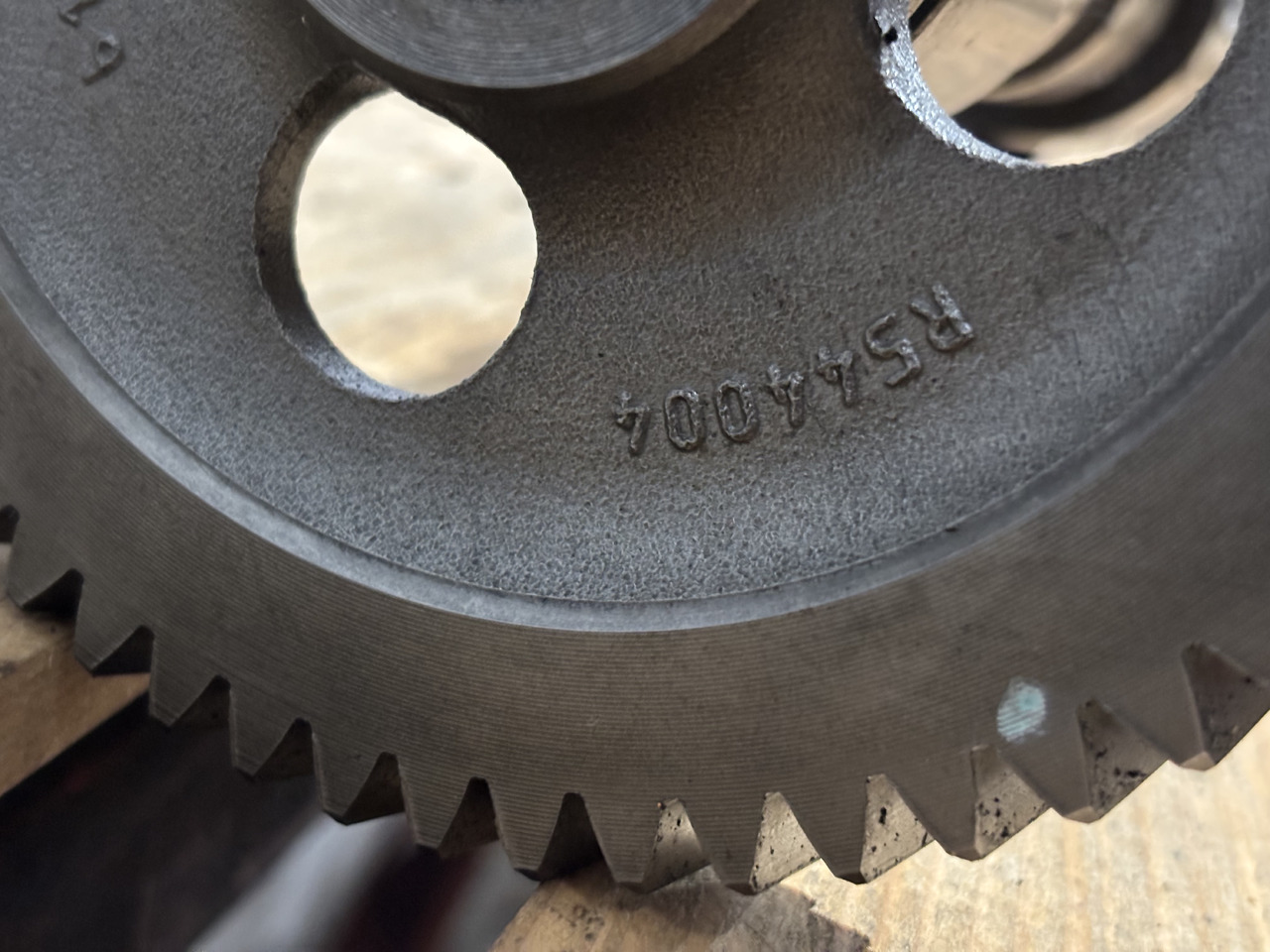 John Deere RE557328 R544004 R538072 Wałek Rozrządu - Nockenwelle für Landmaschine: das Bild 2 John Deere RE557328 R544004 R538072 Wałek Rozrządu - Nockenwelle für Landmaschine: das Bild 2