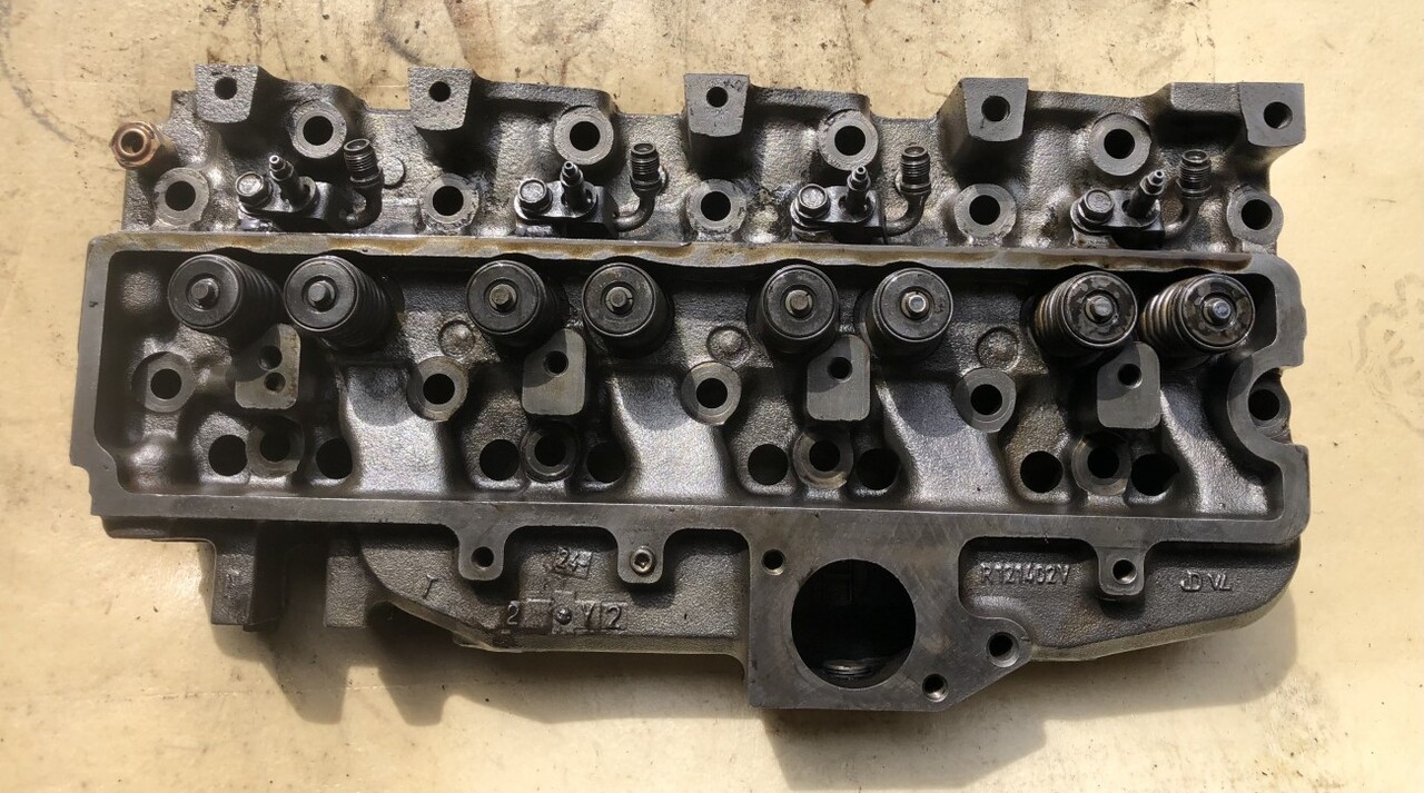 John Deere-głowica/John Deere 6210 6310 - Nr R121402V - Zylinderkopf für Landmaschine: das Bild 1 John Deere-głowica/John Deere 6210 6310 - Nr R121402V - Zylinderkopf für Landmaschine: das Bild 1