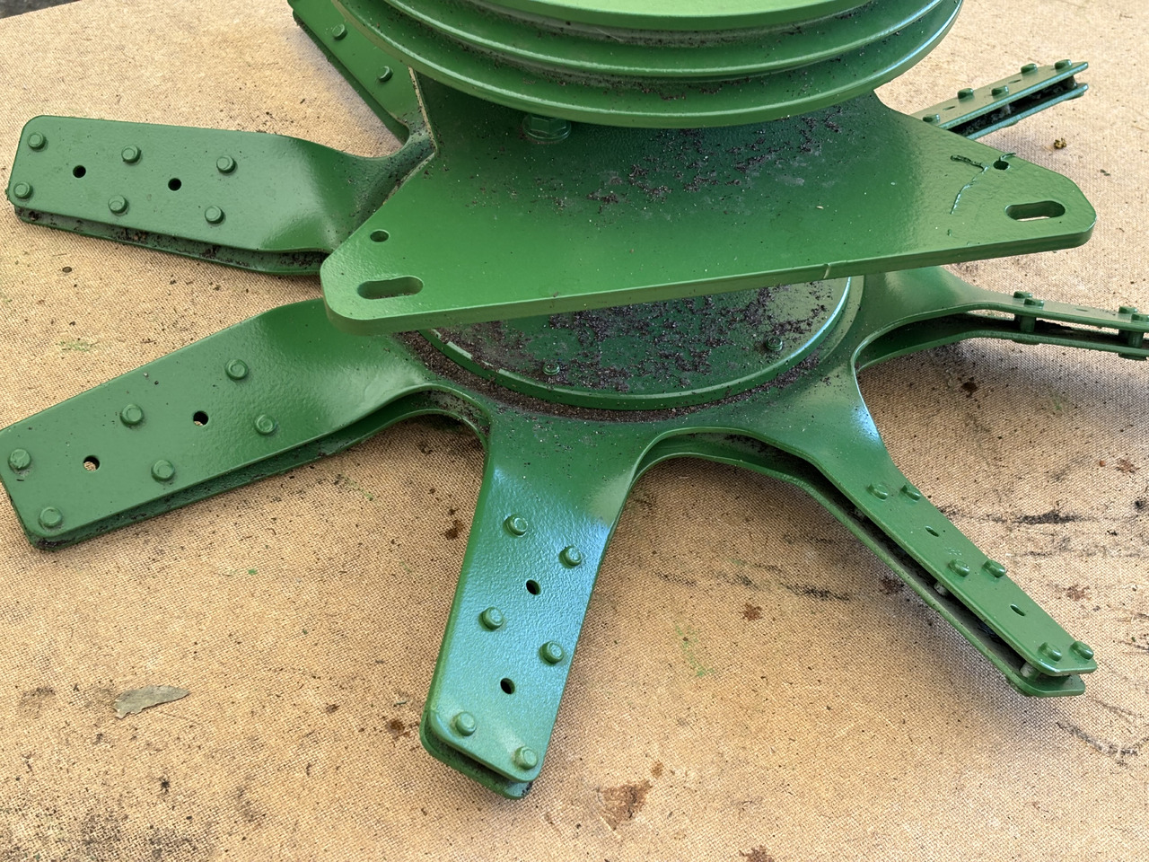 John Deere piasta + wiatrak wentylator fan H128327 - Ventilator für Landmaschine: das Bild 3 John Deere piasta + wiatrak wentylator fan H128327 - Ventilator für Landmaschine: das Bild 3