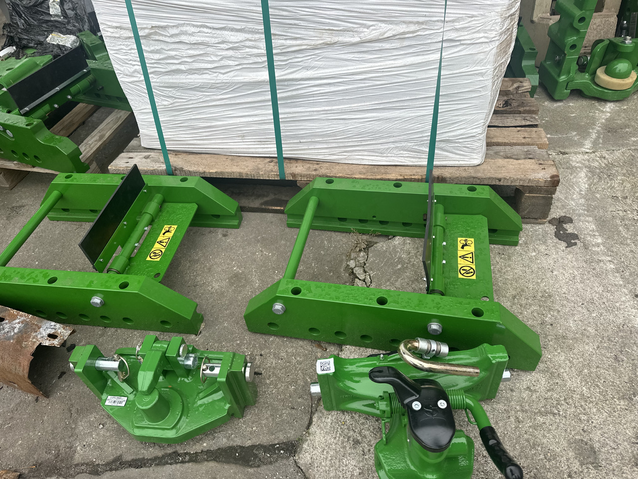 John deere zaczep k80 + szyny prowadnice - Karosserie und Außen für Landmaschine: das Bild 2 John deere zaczep k80 + szyny prowadnice - Karosserie und Außen für Landmaschine: das Bild 2