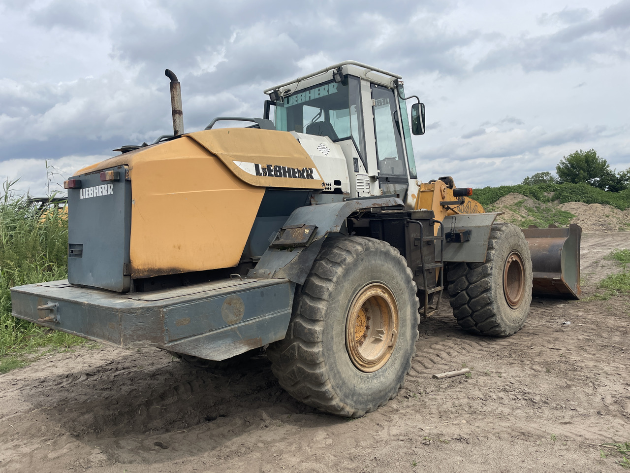 Liebherr L544 - na części - most kabina skrzynia biegów silnik - Getriebe für Landmaschine: das Bild 3 Liebherr L544 - na części - most kabina skrzynia biegów silnik - Getriebe für Landmaschine: das Bild 3