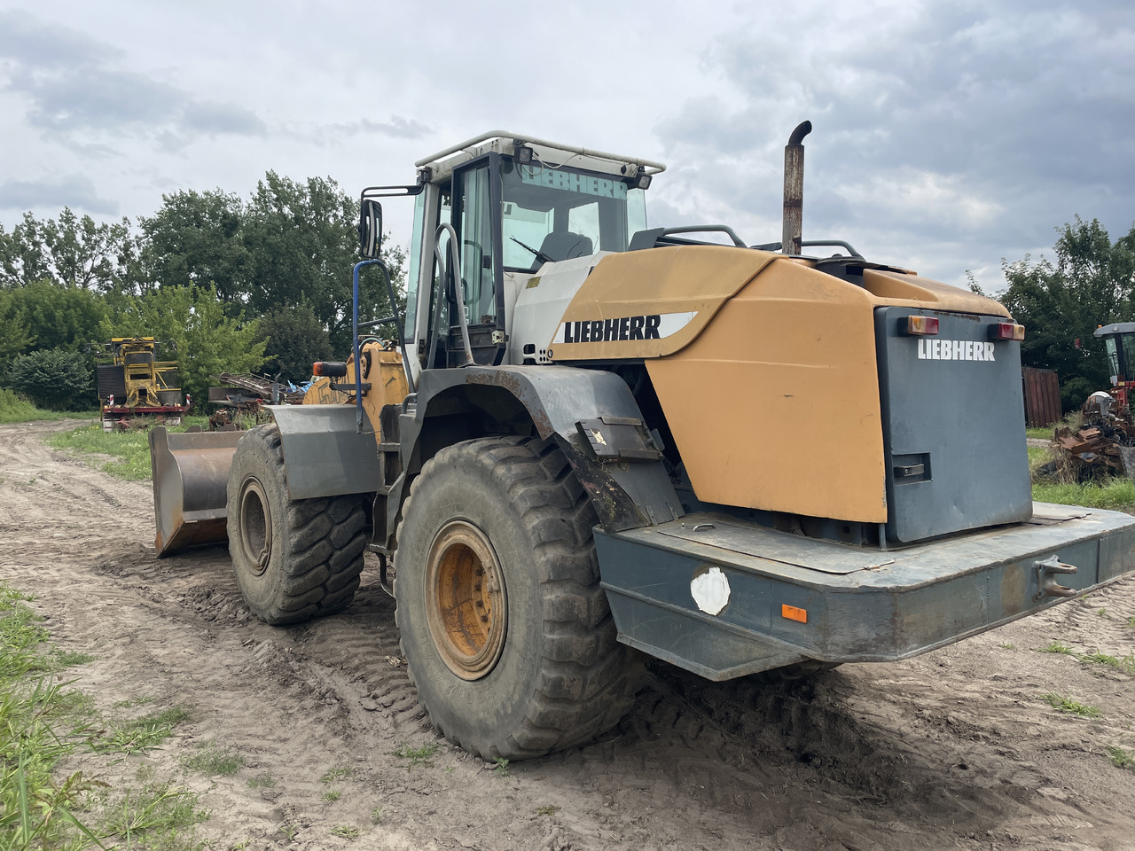 Liebherr L544 - na części - most kabina skrzynia biegów silnik - Getriebe für Landmaschine: das Bild 4 Liebherr L544 - na części - most kabina skrzynia biegów silnik - Getriebe für Landmaschine: das Bild 4