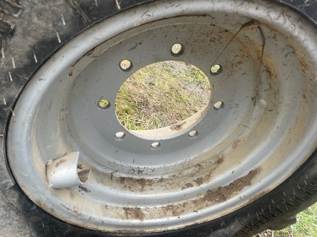 Manitou deutz fahr Agrovector felgi 20 cali - Felge für Landmaschine: das Bild 2 Manitou deutz fahr Agrovector felgi 20 cali - Felge für Landmaschine: das Bild 2