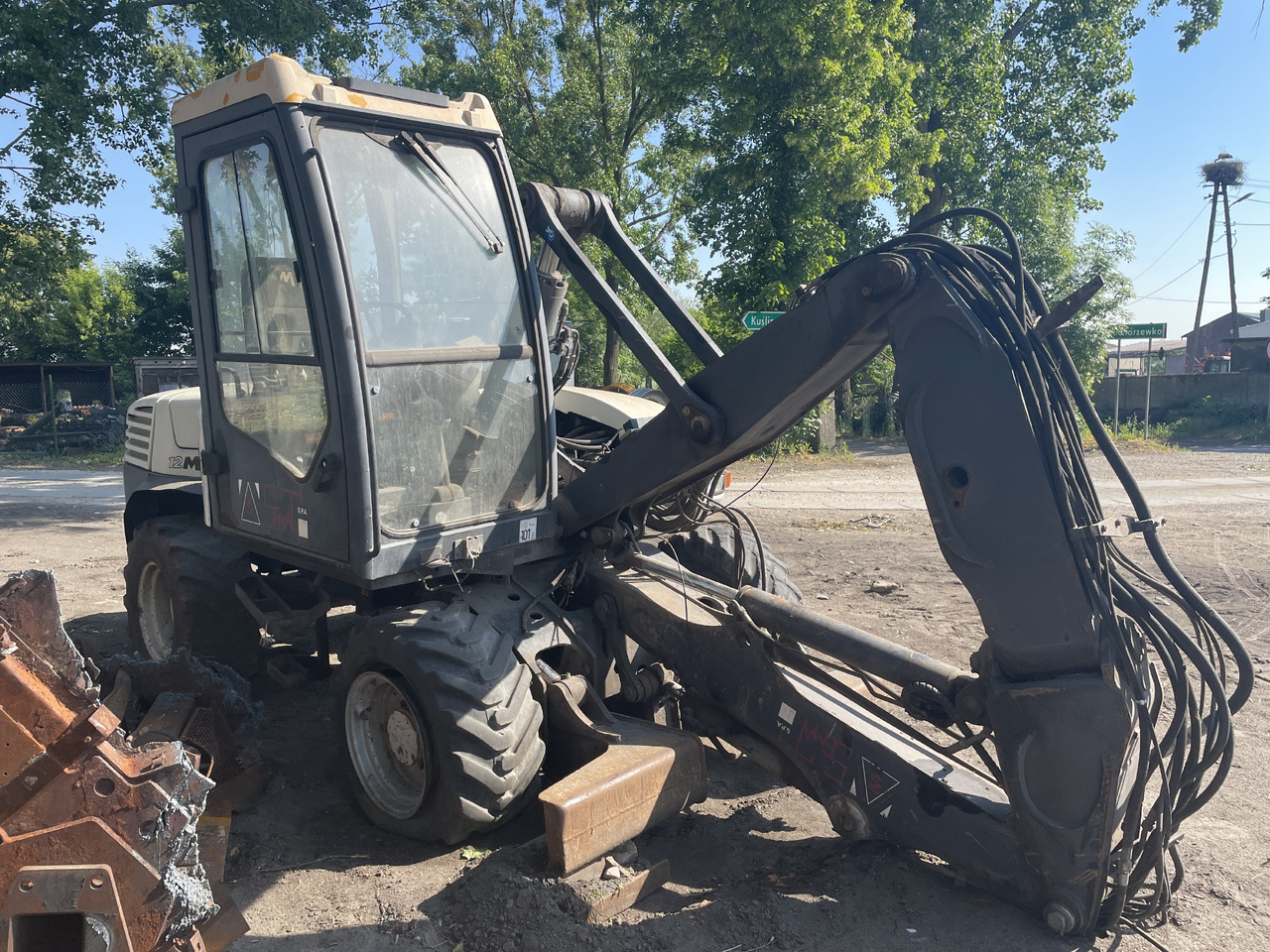Mecalac 12MXT 12 MXT - części - kabina mosty siłowniki koła zwolnica skrzynia - Fahrantrieb für Landmaschine: das Bild 2 Mecalac 12MXT 12 MXT - części - kabina mosty siłowniki koła zwolnica skrzynia - Fahrantrieb für Landmaschine: das Bild 2