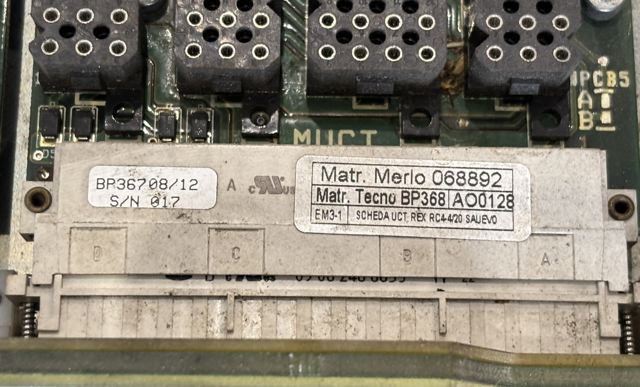Merlo 068892 Kontroler Płyta Elektroniczna ECU MUGS UGS SGB Sterownik Bezpiecznik - Steuergerät für Landmaschine: das Bild 2 Merlo 068892 Kontroler Płyta Elektroniczna ECU MUGS UGS SGB Sterownik Bezpiecznik - Steuergerät für Landmaschine: das Bild 2