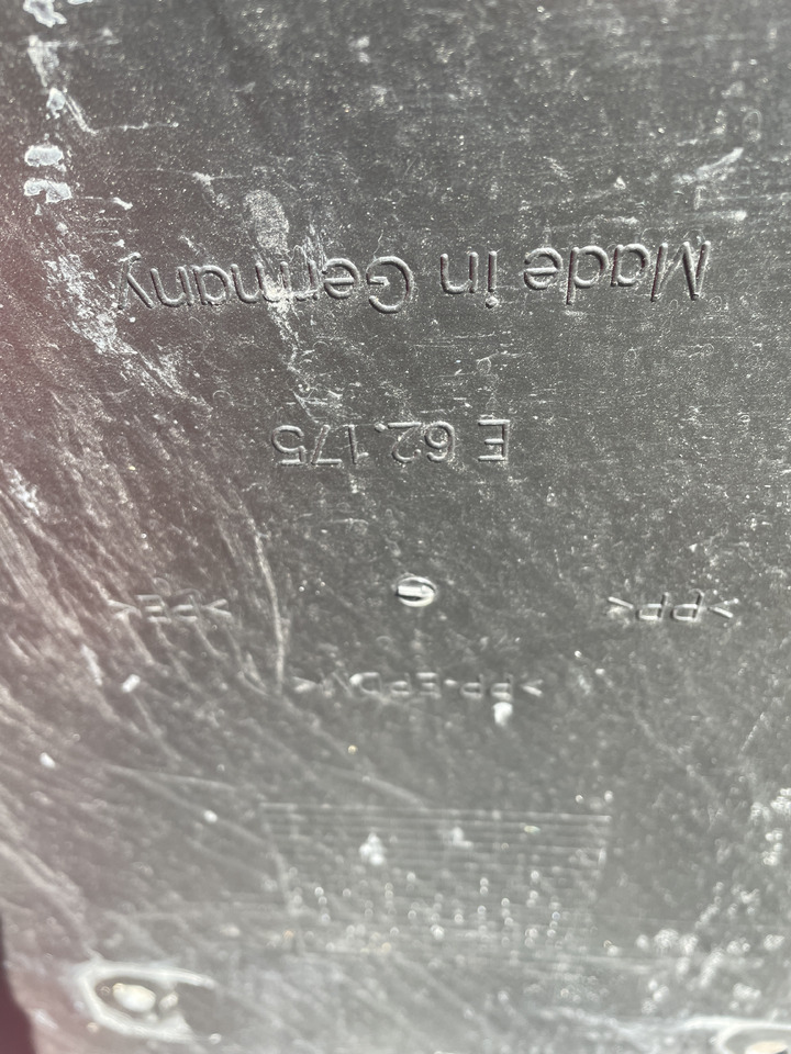 New Holland T7 - błotnik 47664342 - Kotflügel für Landmaschine: das Bild 2 New Holland T7 - błotnik 47664342 - Kotflügel für Landmaschine: das Bild 2