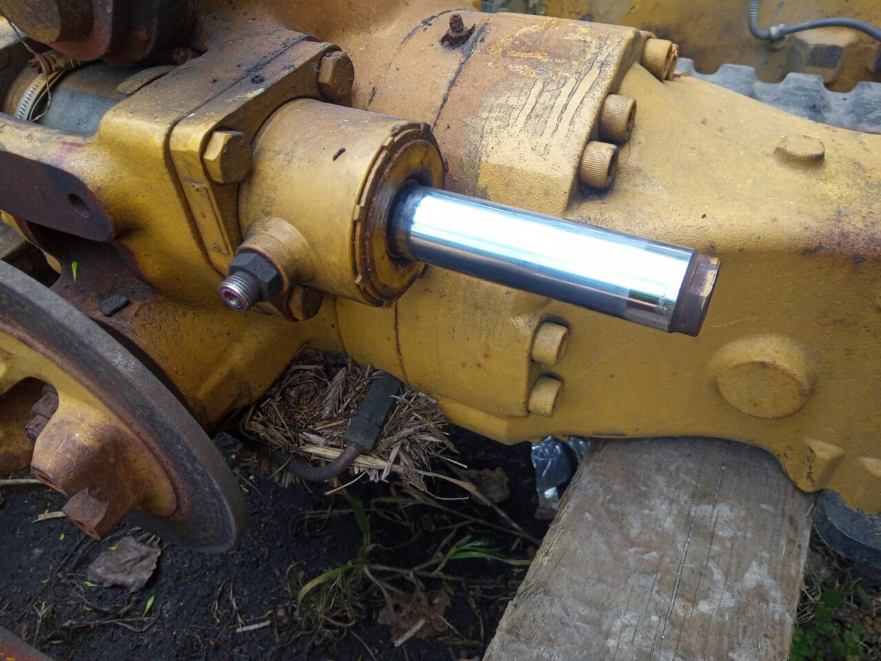 Siłownik skrętu Cat th 330 ,355 , 360 - Hydraulikzylinder für Teleskoplader: das Bild 1 Siłownik skrętu Cat th 330 ,355 , 360 - Hydraulikzylinder für Teleskoplader: das Bild 1