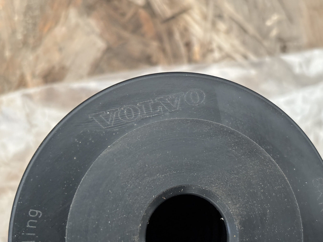 VOLVO 23109177 Filtr Oleju NOWY - Ölfilter für LKW: das Bild 3 VOLVO 23109177 Filtr Oleju NOWY - Ölfilter für LKW: das Bild 3