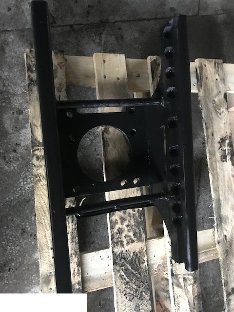 Valtra 900 - Mocowanie Zaczepu - Rahmen/ Chassis für Landmaschine: das Bild 2 Valtra 900 - Mocowanie Zaczepu - Rahmen/ Chassis für Landmaschine: das Bild 2