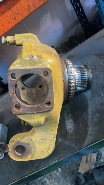 Zwrotnica Cat Caterpillar th220, th330 , th355 , th360 - Achsschenkel für Landmaschine: das Bild 2 Zwrotnica Cat Caterpillar th220, th330 , th355 , th360 - Achsschenkel für Landmaschine: das Bild 2