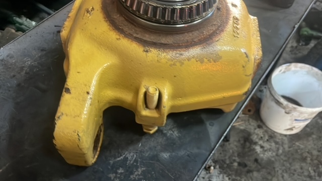 Zwrotnica Cat Caterpillar th220, th330 , th355 , th360 - Achsschenkel für Landmaschine: das Bild 1 Zwrotnica Cat Caterpillar th220, th330 , th355 , th360 - Achsschenkel für Landmaschine: das Bild 1