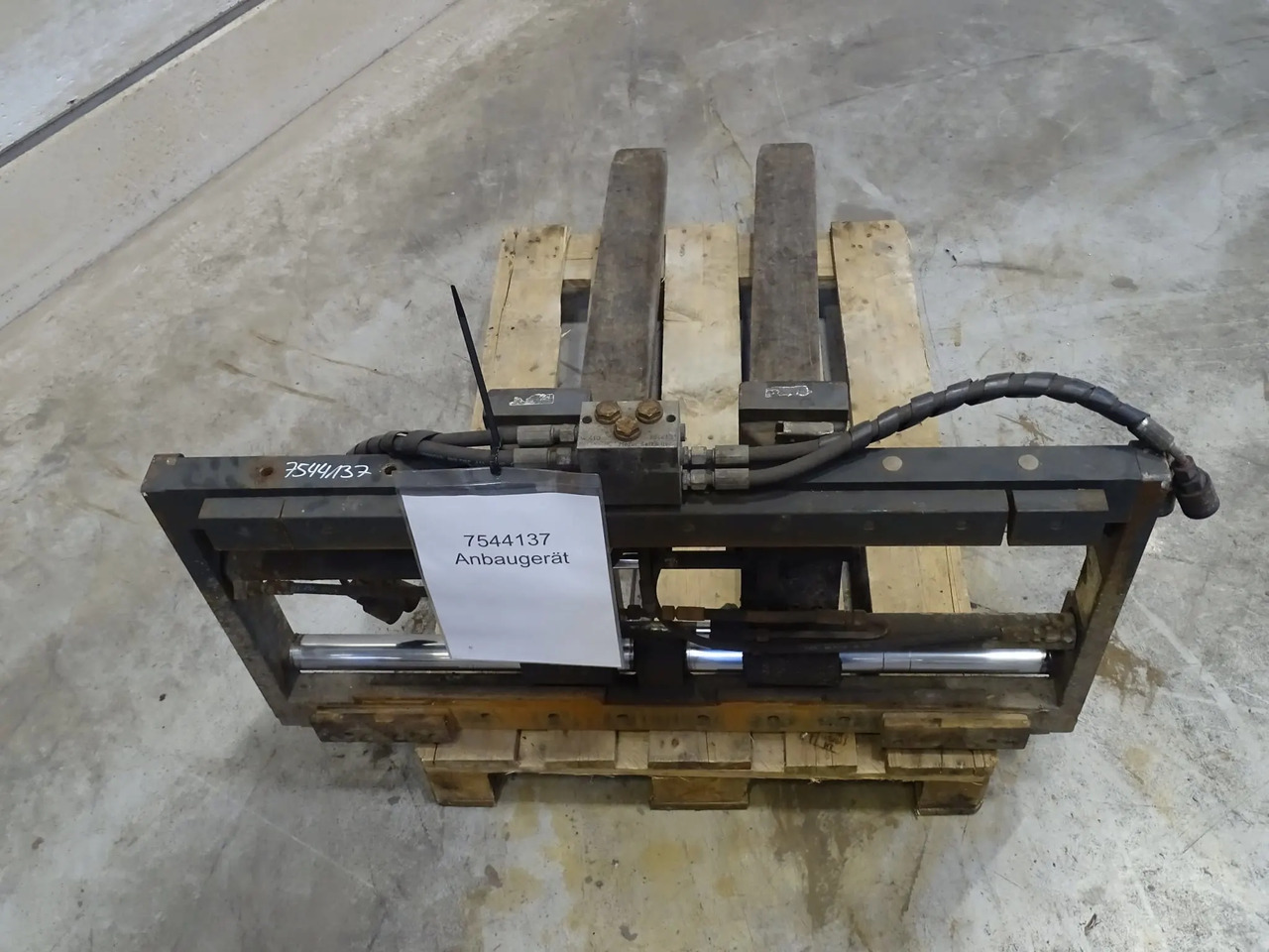 Meyer Fork positioner - Anbauteil für Flurförderzeug: das Bild 4 Meyer Fork positioner - Anbauteil für Flurförderzeug: das Bild 4