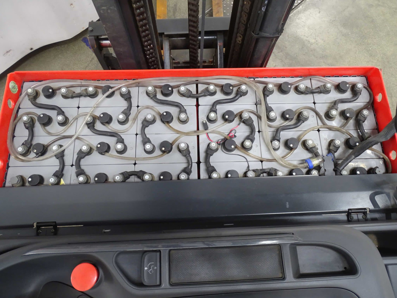 Linde R14HD - Schubmaststapler: das Bild 5 Linde R14HD - Schubmaststapler: das Bild 5