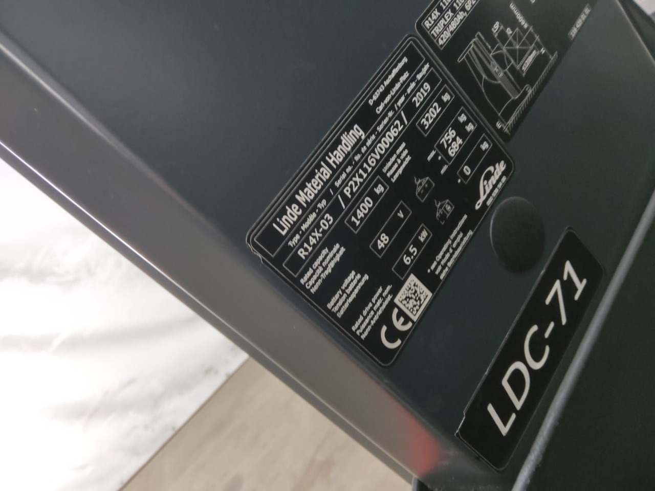 Linde R14X-03 - Schubmaststapler: das Bild 2 Linde R14X-03 - Schubmaststapler: das Bild 2
