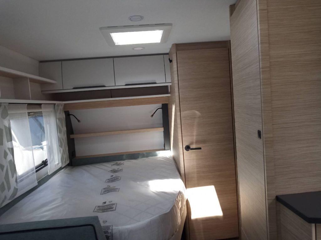 Wohnwagen Fendt Apero Activ 390 FH 2026  1700Kg "Brenta": das Bild 9