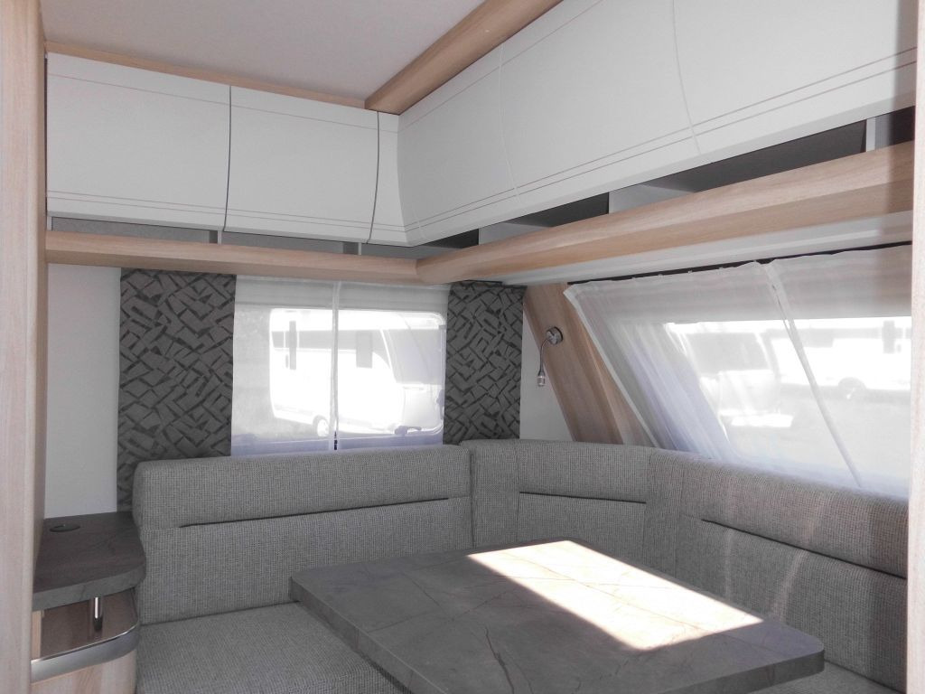 Hobby De Luxe 460 LU Lagerabverkauf! - Wohnwagen: das Bild 5 Hobby De Luxe 460 LU Lagerabverkauf! - Wohnwagen: das Bild 5