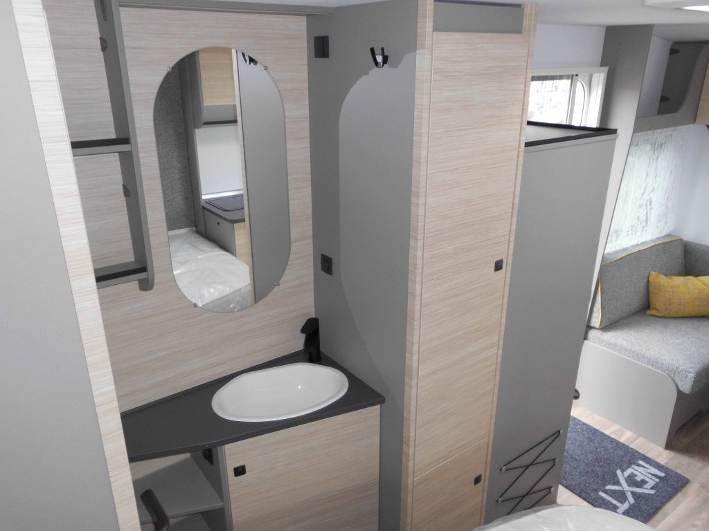 Wohnwagen Next NEXT 380 Neuheit # Alle Pakete #: das Bild 14