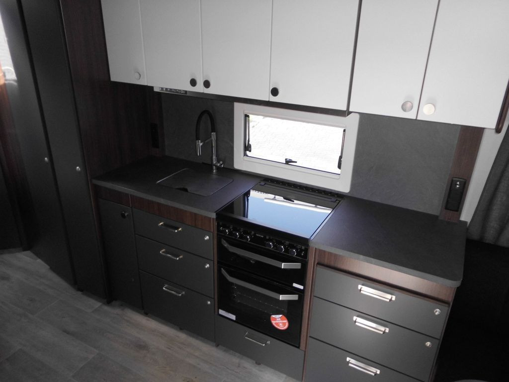 Wohnwagen Polar 590 590 FD Limited 2x ALDE Backofen, Sound uvm..: das Bild 14