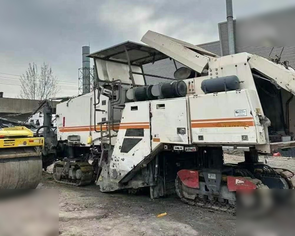 2011 WIRTGEN W2100 - Kaltfräse: das Bild 1 2011 WIRTGEN W2100 - Kaltfräse: das Bild 1