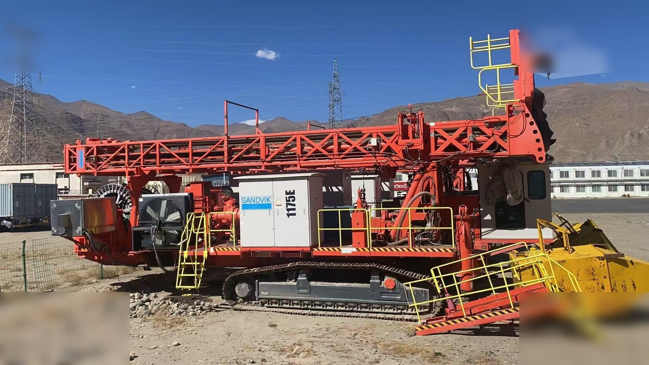 2016 SANDVIK D75KS - Bohrgerät: das Bild 2 2016 SANDVIK D75KS - Bohrgerät: das Bild 2