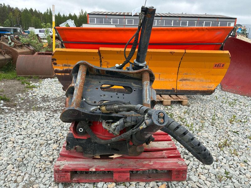 ROTOTILT R8 S70 - Anbauteil für Baumaschine: das Bild 4 ROTOTILT R8 S70 - Anbauteil für Baumaschine: das Bild 4