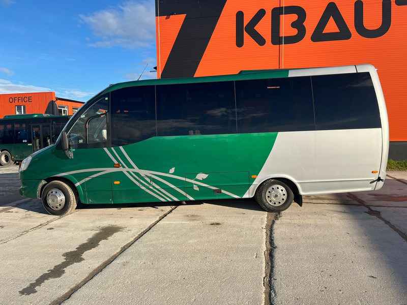 Iveco Indcar Wing 4x2 23 SEATS / AC / WEBASTO - Kleinbus, Personentransporter: das Bild 4 Iveco Indcar Wing 4x2 23 SEATS / AC / WEBASTO - Kleinbus, Personentransporter: das Bild 4