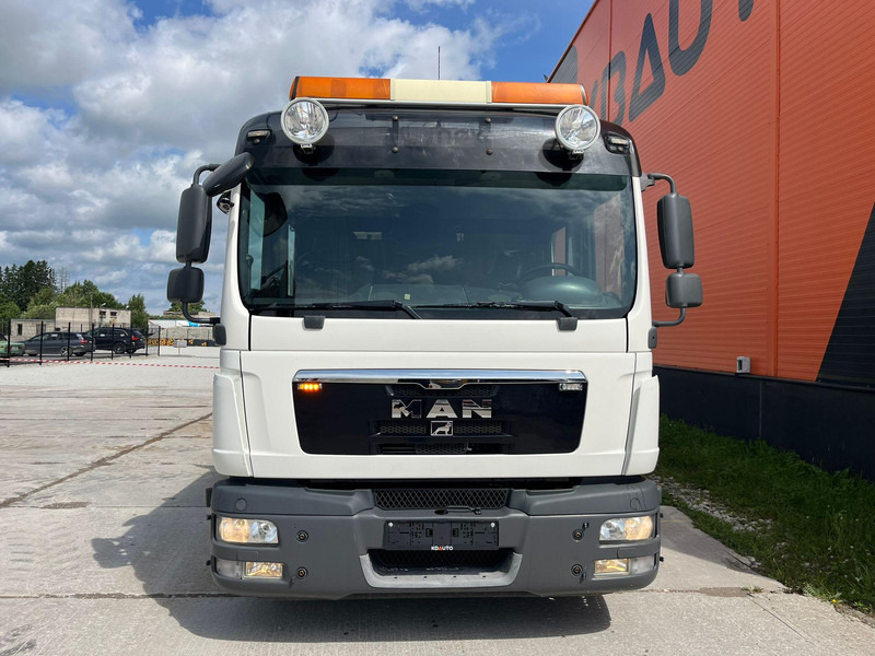 MAN TGL 8.220 4x2 HMF 270 K2 / WINCH / PLATFORM L=2779 mm - Pritsche LKW, Autokran: das Bild 3 MAN TGL 8.220 4x2 HMF 270 K2 / WINCH / PLATFORM L=2779 mm - Pritsche LKW, Autokran: das Bild 3