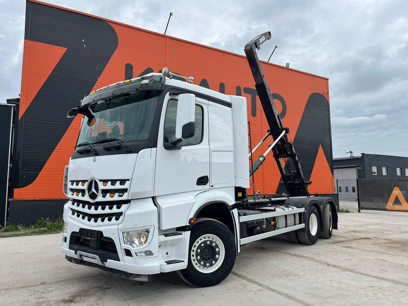 Mercedes-Benz Arocs 2542 6x2*4 JOAB 20 ton / L=5400 mm - Abrollkipper: das Bild 2 Mercedes-Benz Arocs 2542 6x2*4 JOAB 20 ton / L=5400 mm - Abrollkipper: das Bild 2