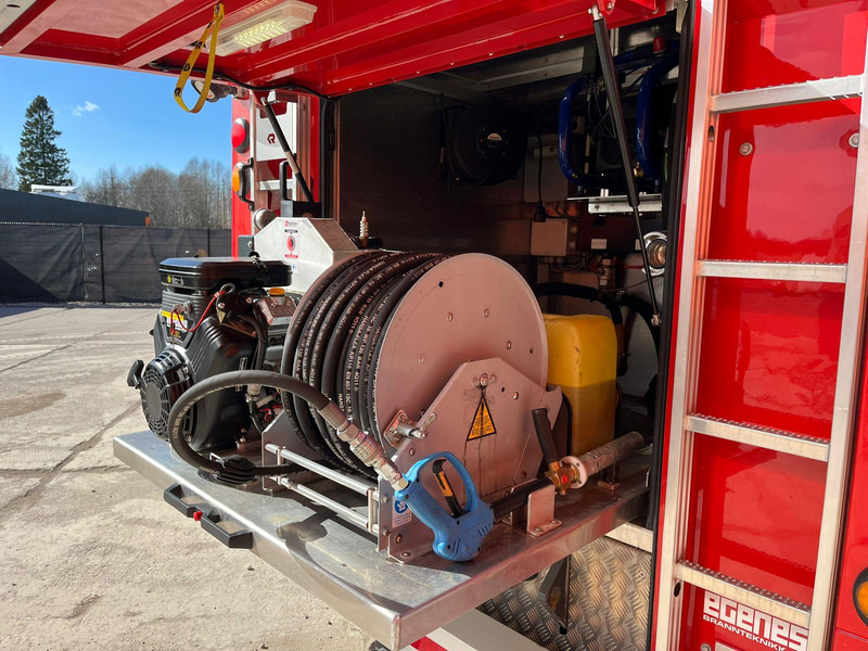 Feuerwehrfahrzeug Mercedes-Benz Atego 1329 4x2: das Bild 9