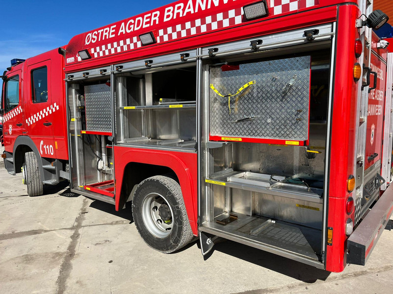 Feuerwehrfahrzeug Mercedes-Benz Atego 1329 4x2: das Bild 12