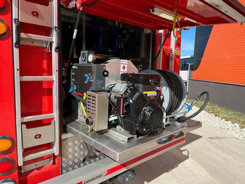 Feuerwehrfahrzeug Mercedes-Benz Atego 1329 4x2: das Bild 8