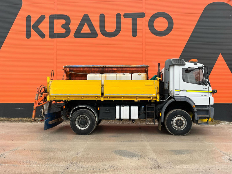 Mercedes-Benz Axor 1824 4x4 POSSIBLE TO BUY WITH SPREADER & FRONT PLOW - Kipper: das Bild 5 Mercedes-Benz Axor 1824 4x4 POSSIBLE TO BUY WITH SPREADER & FRONT PLOW - Kipper: das Bild 5