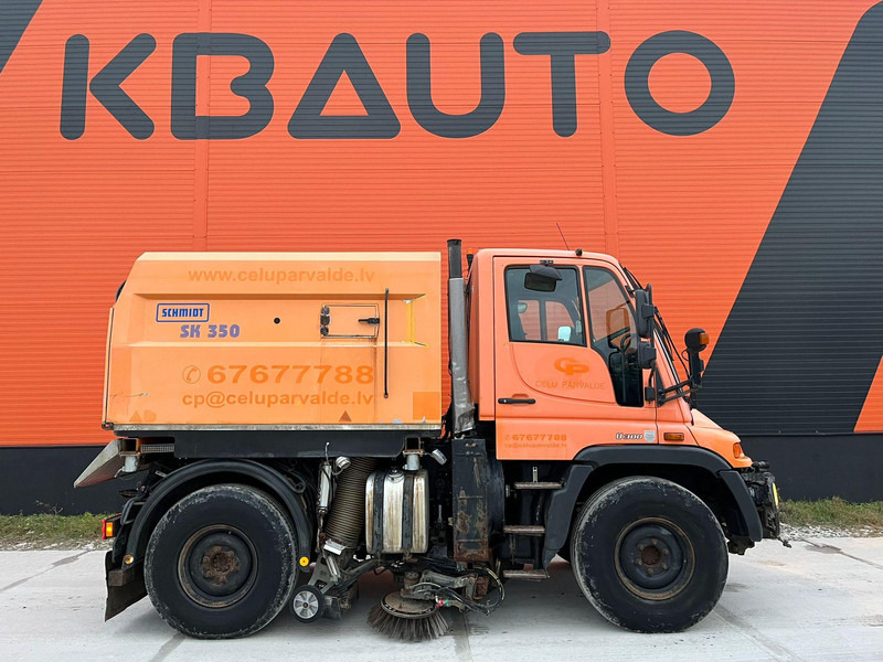 Mercedes-Benz UNIMOG U 300 4x4 TRILETY SK / 6918 hours - Kehrmaschine: das Bild 5 Mercedes-Benz UNIMOG U 300 4x4 TRILETY SK / 6918 hours - Kehrmaschine: das Bild 5