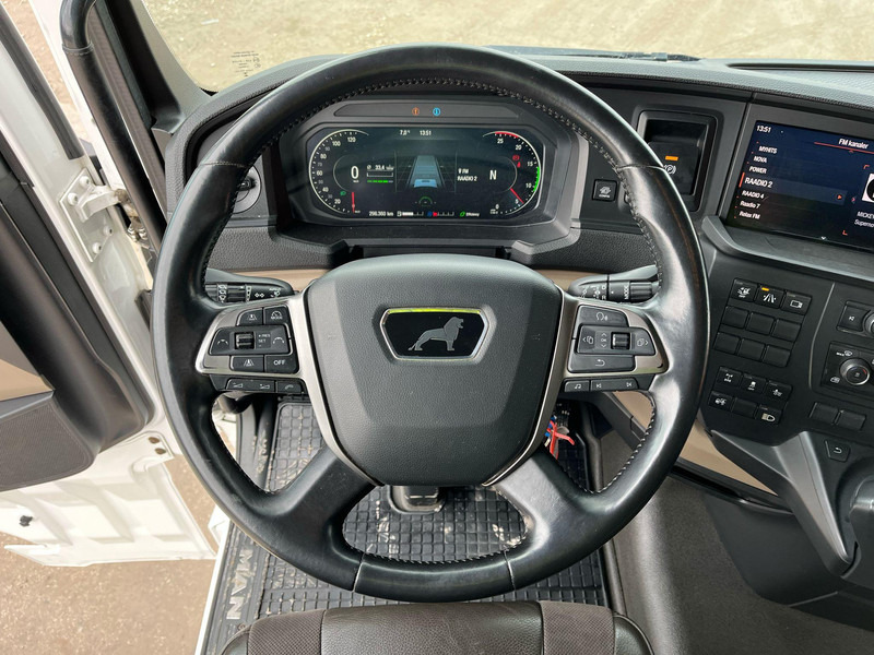 MAN TGX 28.510 6x2 TWIN BED GX CAB / INTARDER / DOUBLE BOGIE – Leasing MAN TGX 28.510 6x2 TWIN BED GX CAB / INTARDER / DOUBLE BOGIE: das Bild 17 MAN TGX 28.510 6x2 TWIN BED GX CAB / INTARDER / DOUBLE BOGIE – Leasing MAN TGX 28.510 6x2 TWIN BED GX CAB / INTARDER / DOUBLE BOGIE: das Bild 17