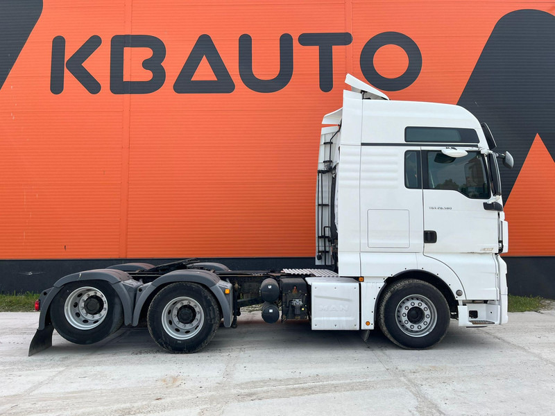 MAN TGX 28.580 6x2 XXL CAB / INTARDER / DOUBLE BOGIE - Sattelzugmaschine: das Bild 4 MAN TGX 28.580 6x2 XXL CAB / INTARDER / DOUBLE BOGIE - Sattelzugmaschine: das Bild 4