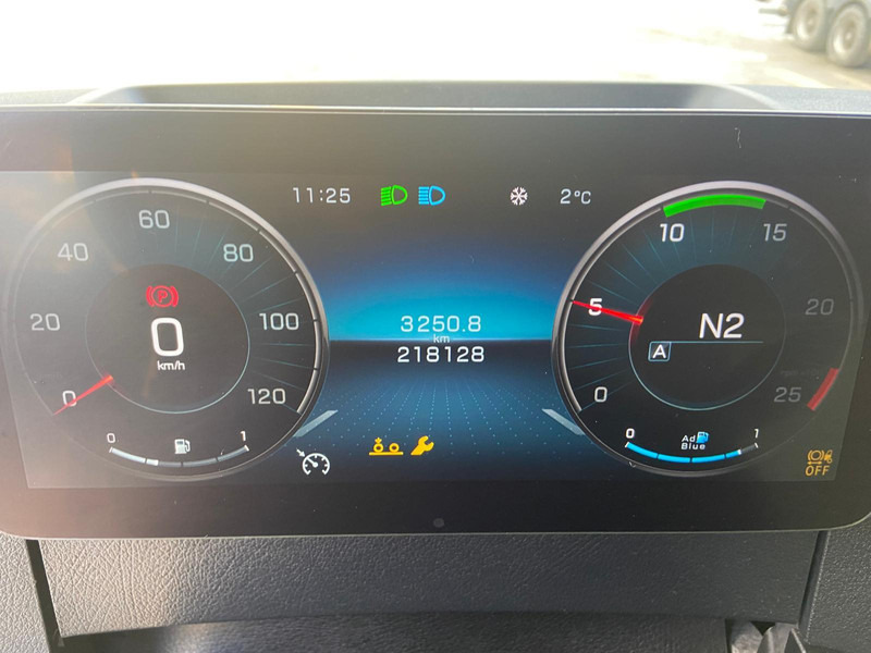 Sattelzugmaschine Mercedes-Benz Actros F 2553 6x2 BIG SPACE: das Bild 17