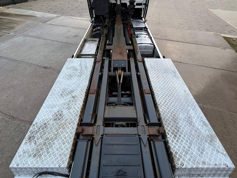 Abrollkipper Scania R 580 6x2*4 JOAB L 20 ton / L=5600 mm / RETARDER: das Bild 13