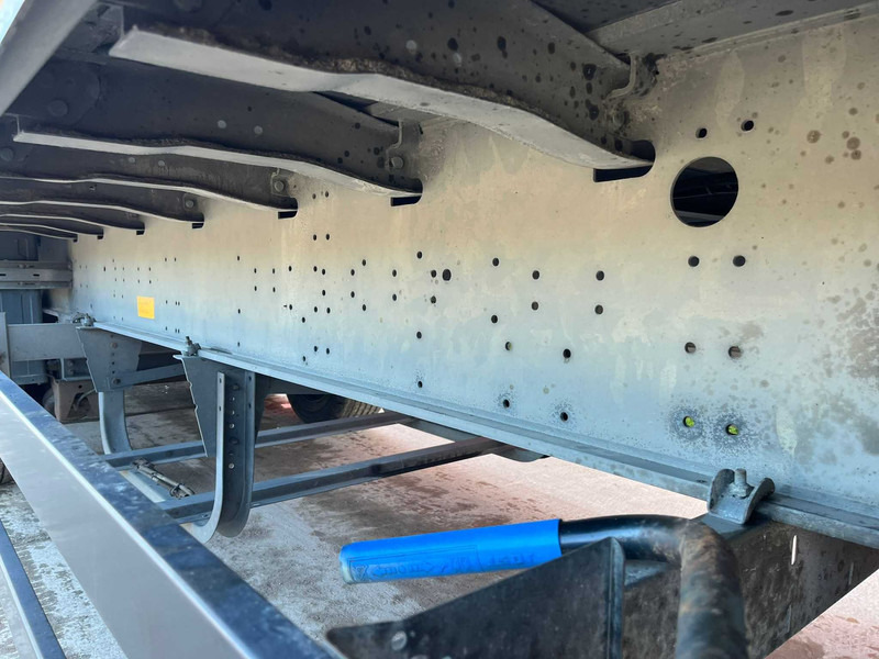 Tiertransporter Auflieger Schmitz Cargobull NKS SCB S3B BOX L=13682 mm: das Bild 15
