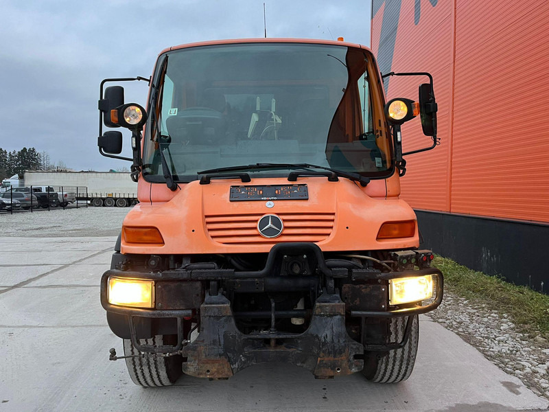 Unimog U 300 4x4 TRILETY SK / 6918 hours - Kehrmaschine: das Bild 3 Unimog U 300 4x4 TRILETY SK / 6918 hours - Kehrmaschine: das Bild 3